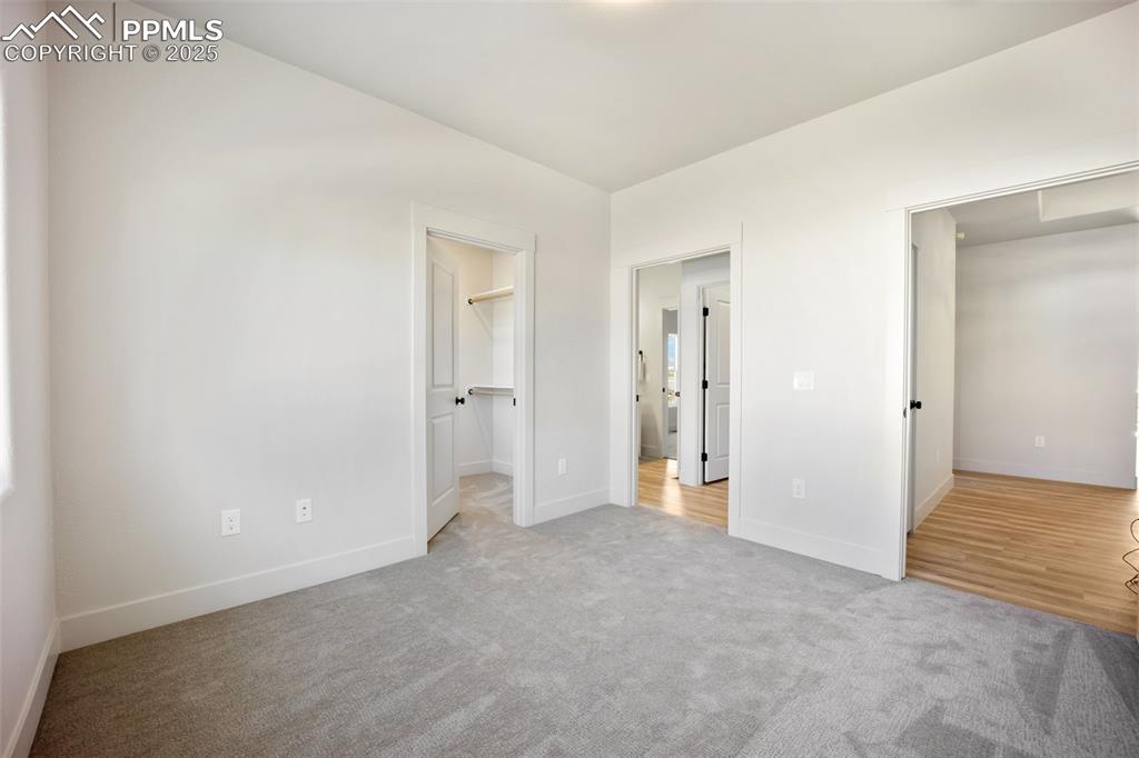 Image 22 of 38: Bedroom