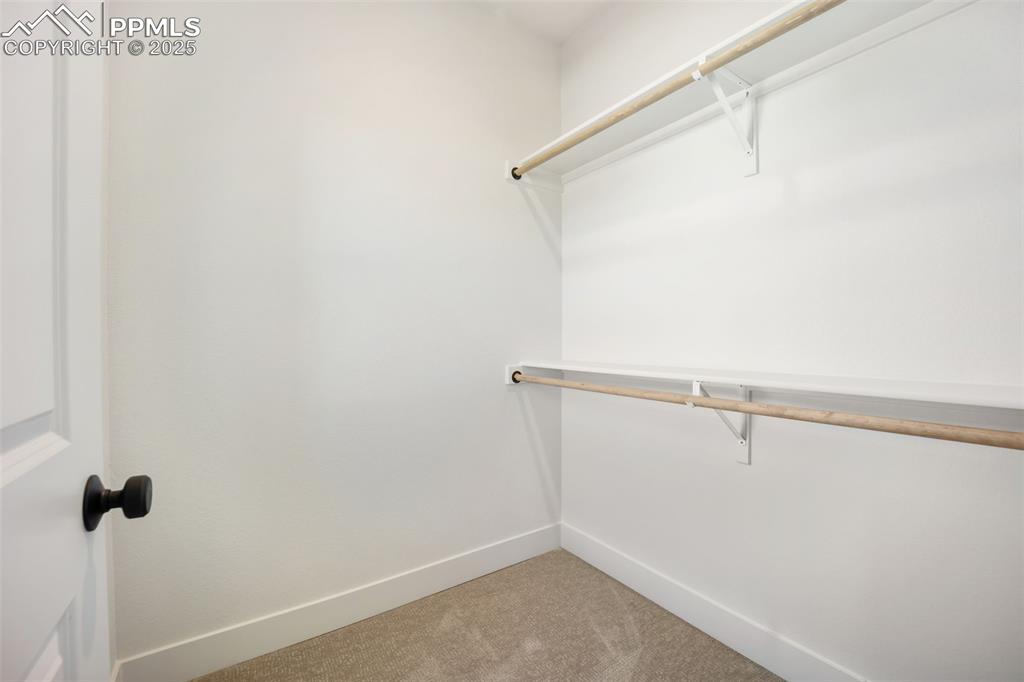 Image 23 of 38: Closet