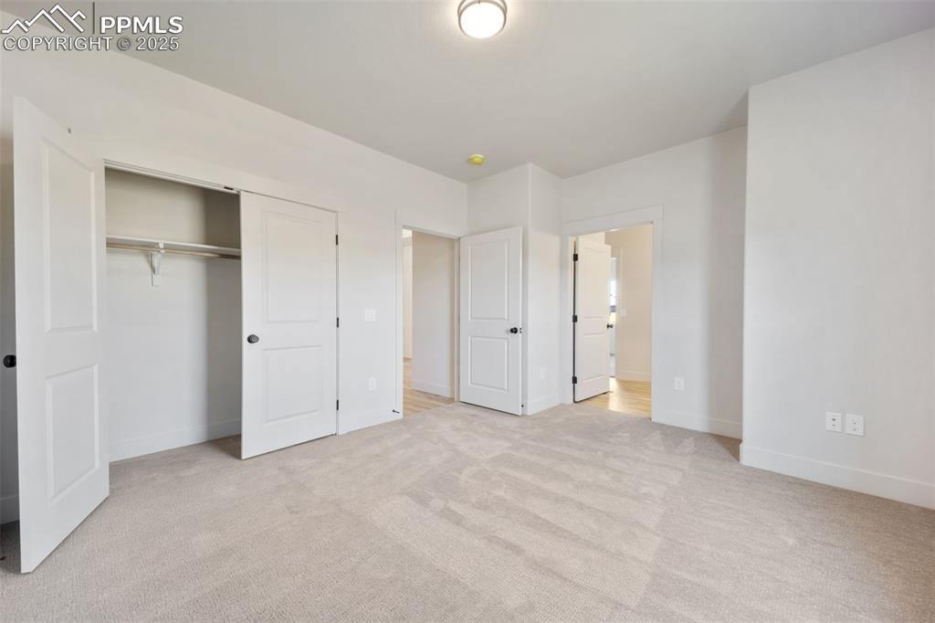 Image 27 of 38: Bedroom