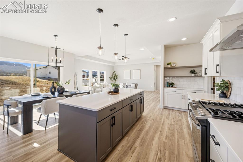 Image 6 of 38: Kitchen