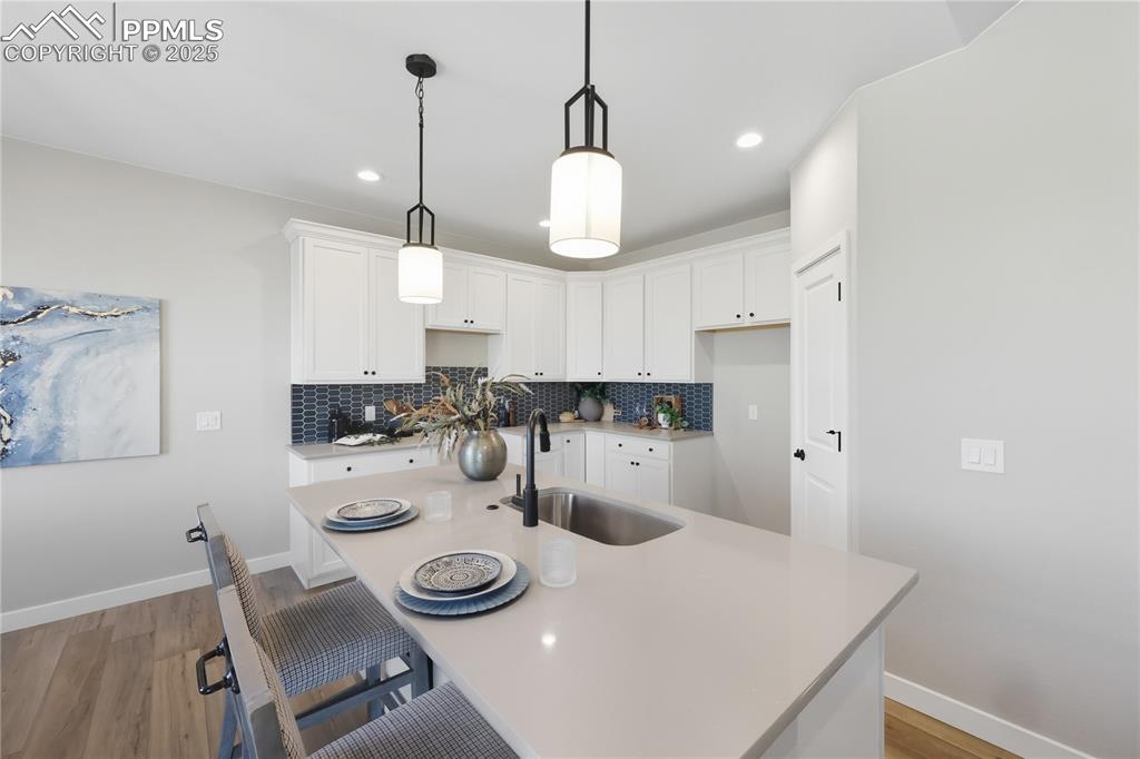 Image 7 of 40: Kitchen