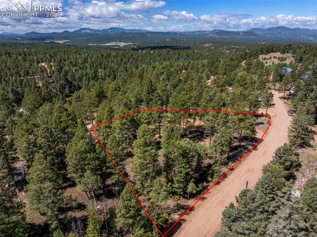 Image 5 of 24: Property Lines are Approximate and not a survey