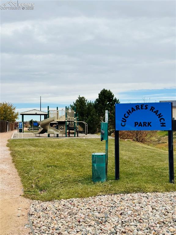 Image 26 of 28: 5 min walk to Cuchares Ranch Park with play equipment. 