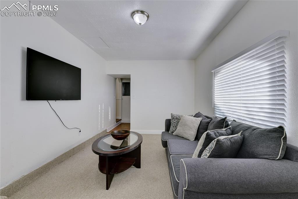 Image 7 of 29: Family Room