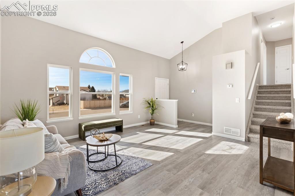 Image 2 of 17: Sitting Room