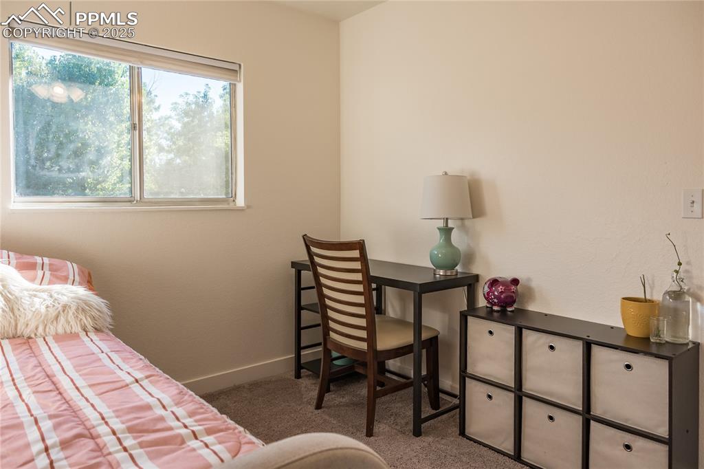 Image 16 of 37: Bedroom