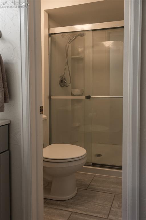 Image 25 of 37: Bathroom