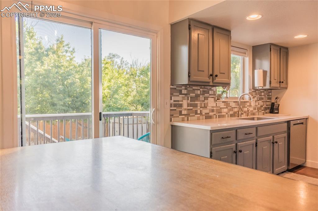 Image 9 of 37: Kitchen