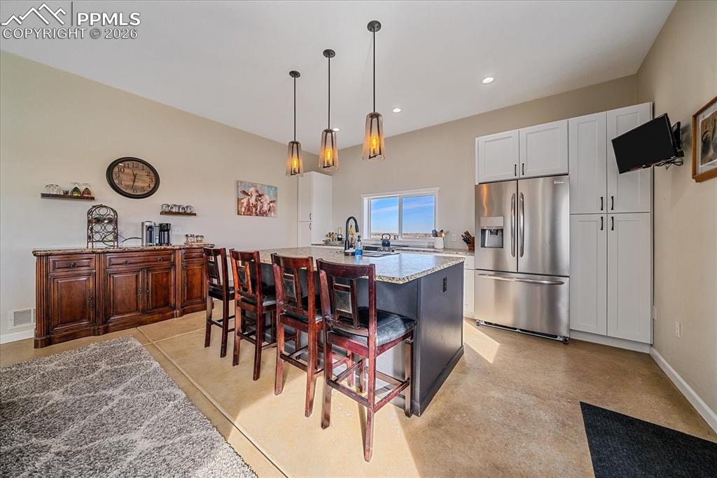 Image 34 of 50: Kitchen