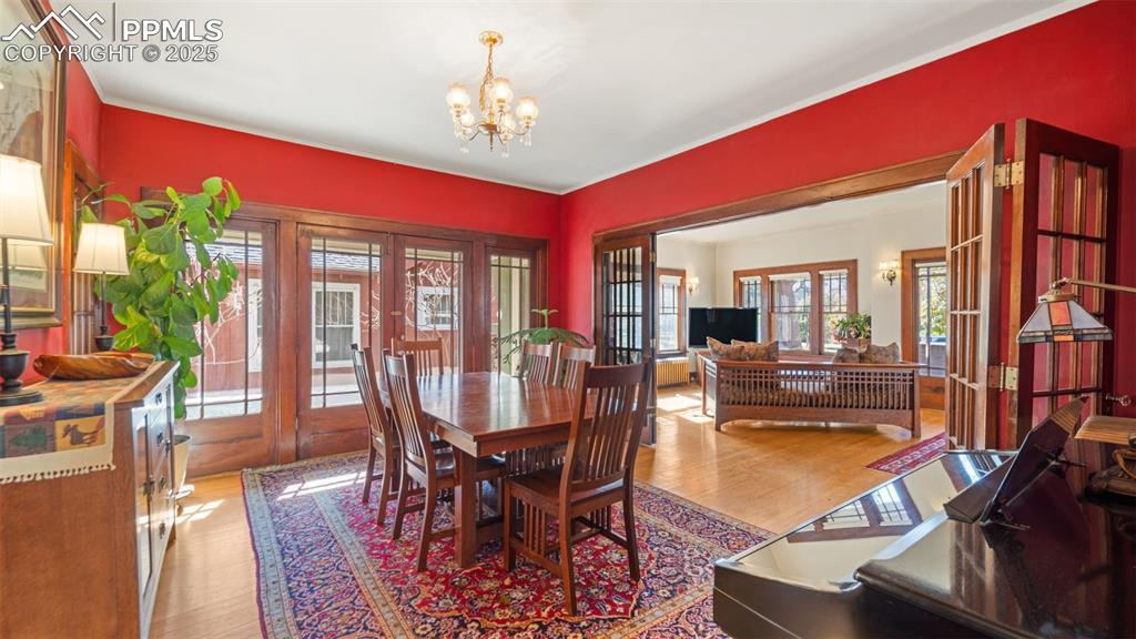 Image 20 of 43: Dining Area