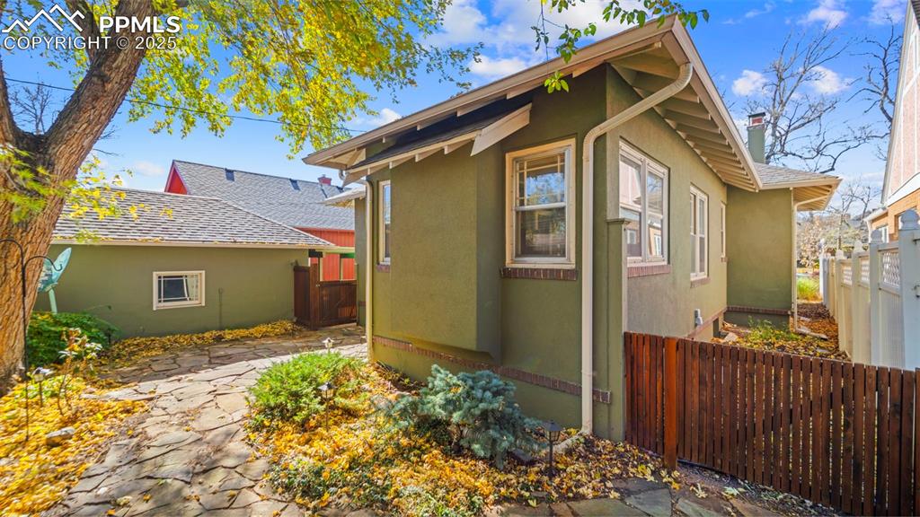 Image 8 of 43: Side of Structure