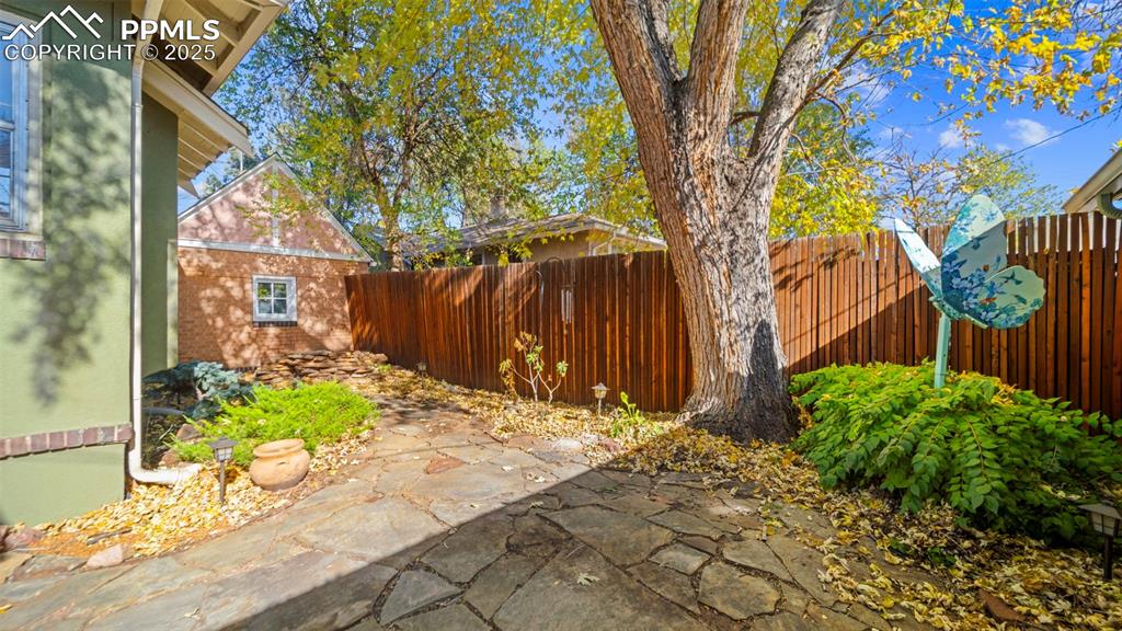 Image 9 of 43: Patio