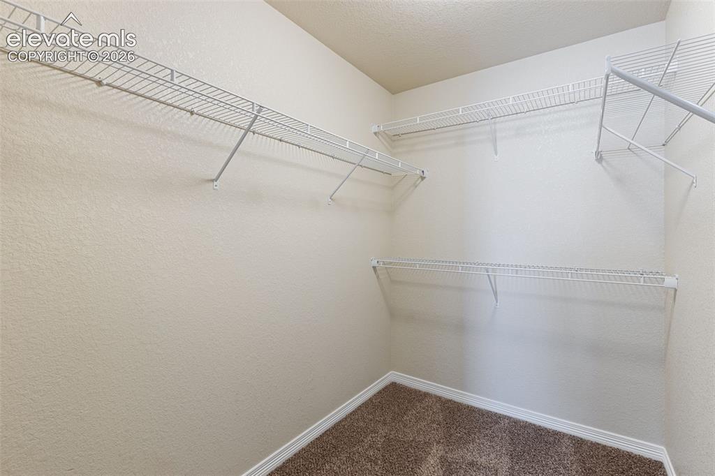 Image 29 of 35: Closet