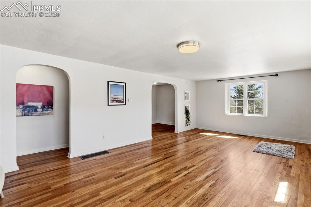 Image 5 of 49: Living Room