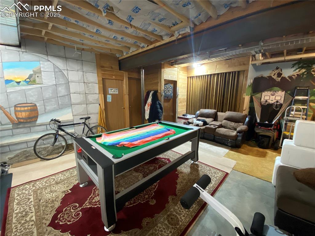 Image 26 of 48: or a private guest suite