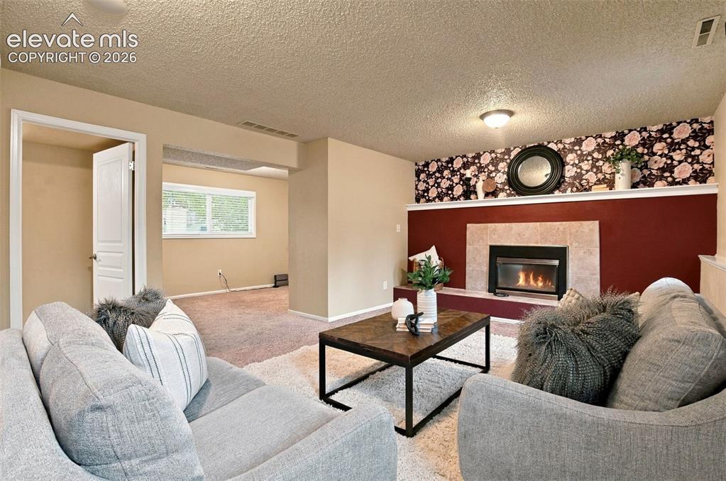 Image 13 of 26: Living Room