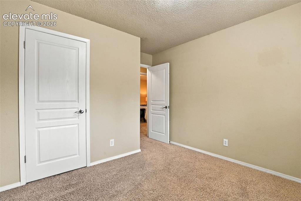 Image 8 of 26: Bedroom