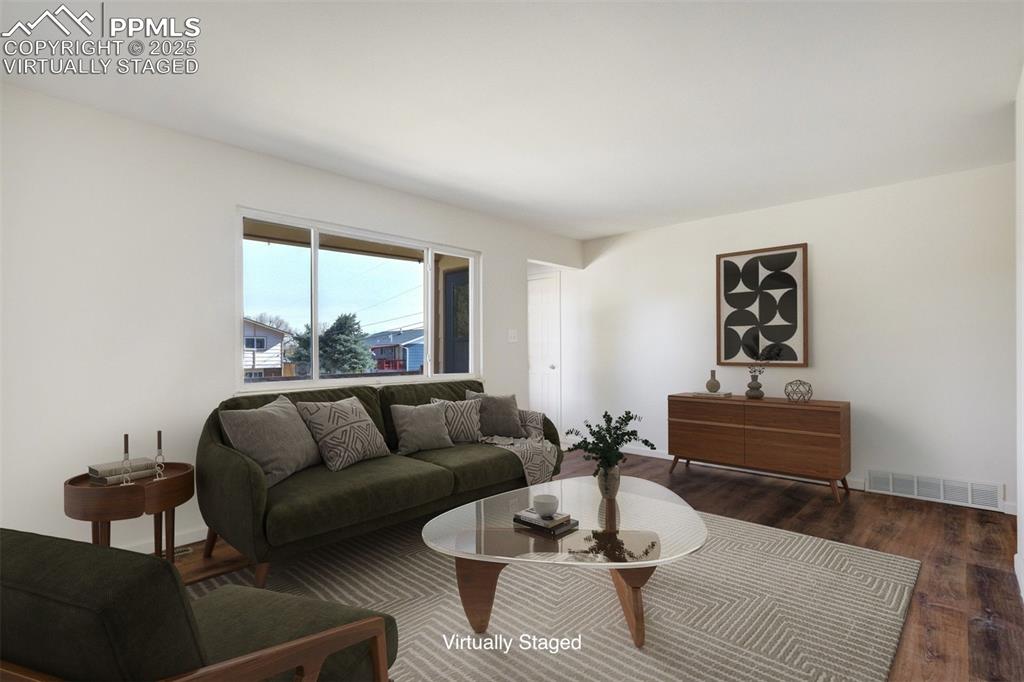 Image 2 of 34: Virtually staged