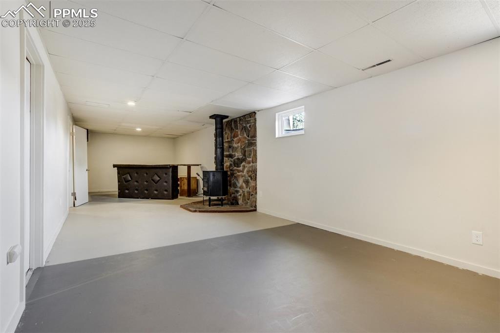 Image 25 of 34: Family Room