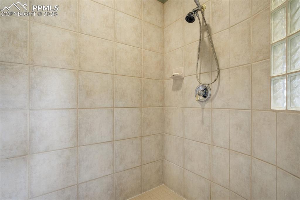 Image 26 of 50: Walk-in Shower