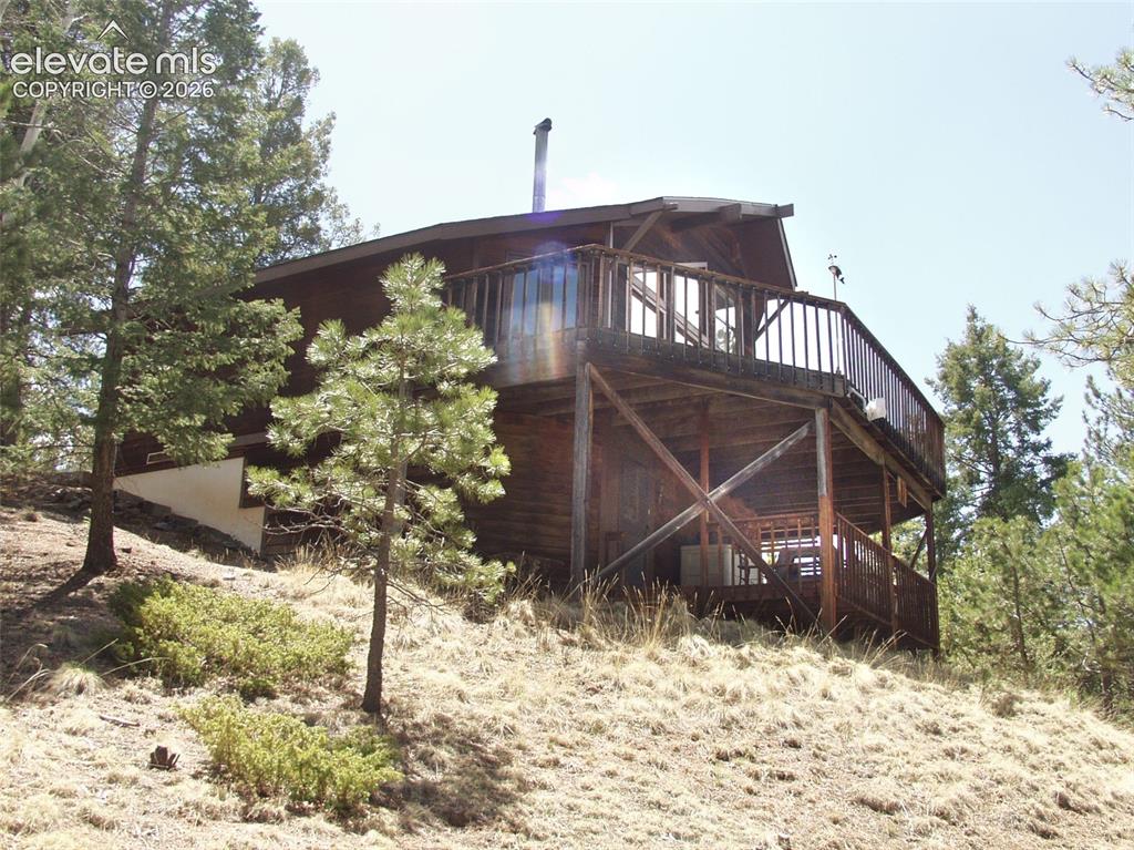 Image 6 of 33: Side of Structure