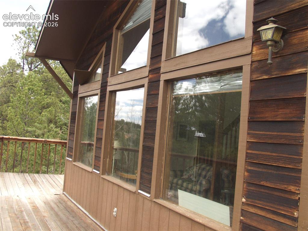 Image 8 of 33: Deck