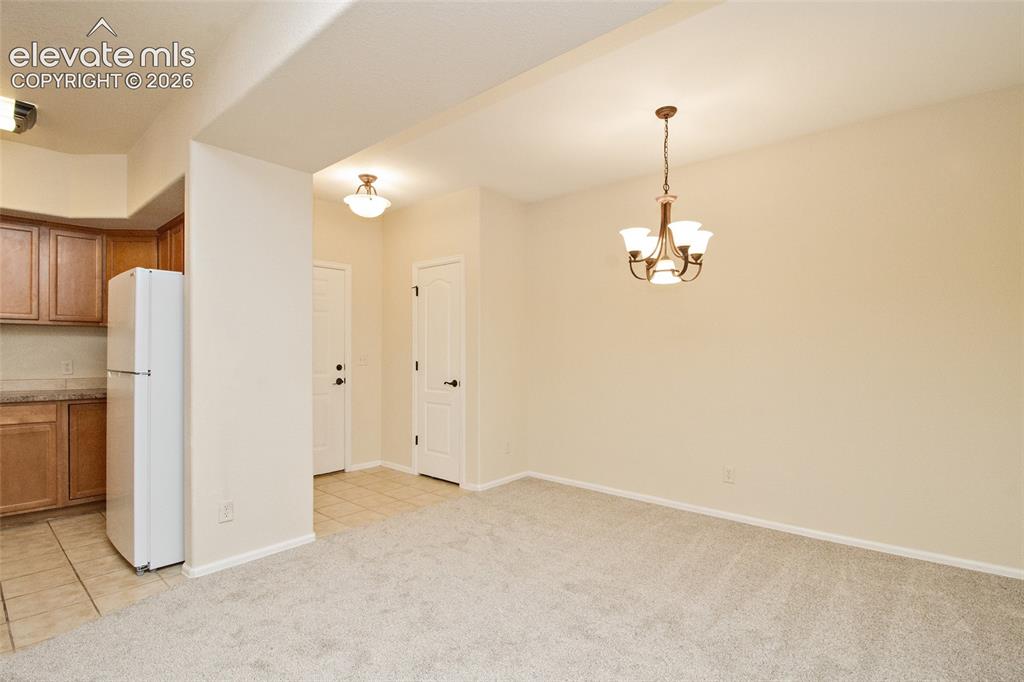 Image 22 of 44: Dining Area