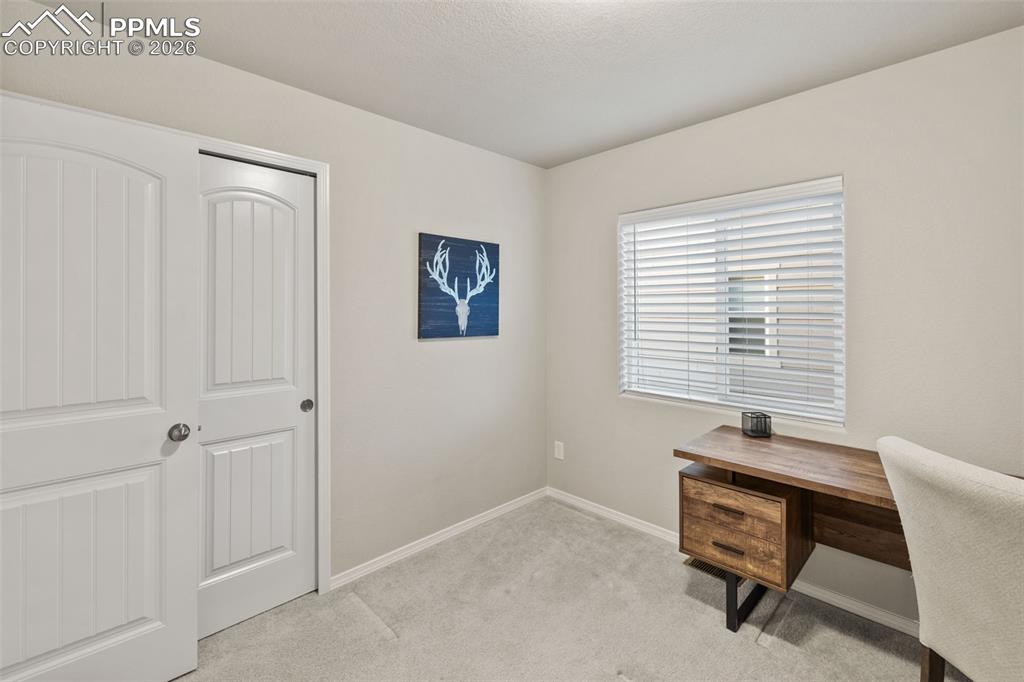 Image 32 of 37: Office