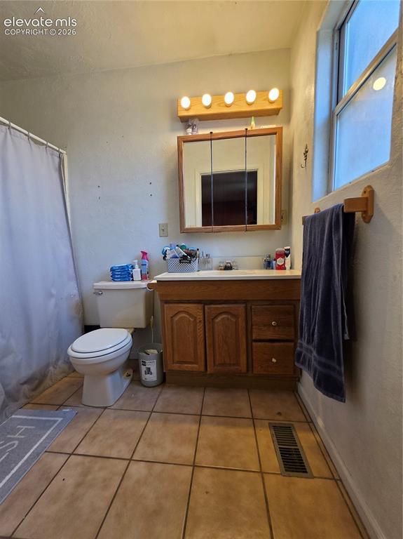 Image 22 of 39: Master Bathroom