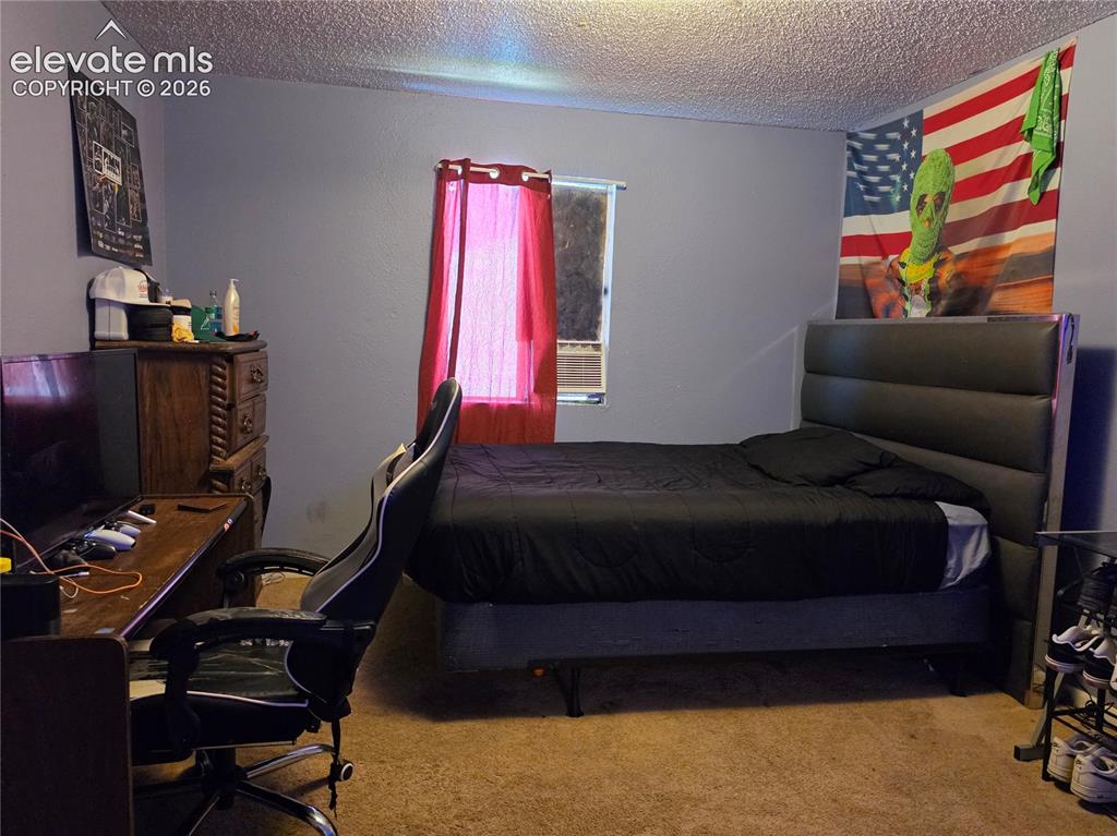 Image 35 of 39: Bedroom