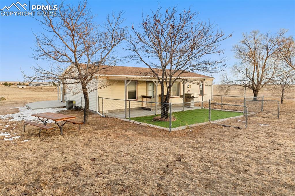 Image 2 of 47: Back of Structure