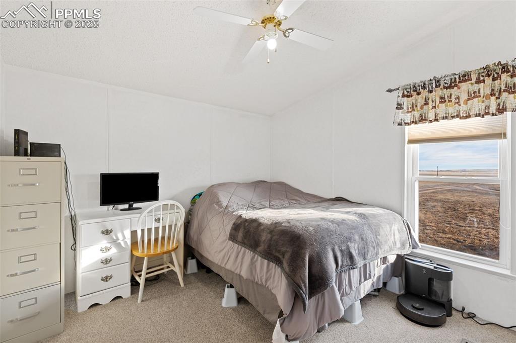 Image 28 of 47: Bedroom