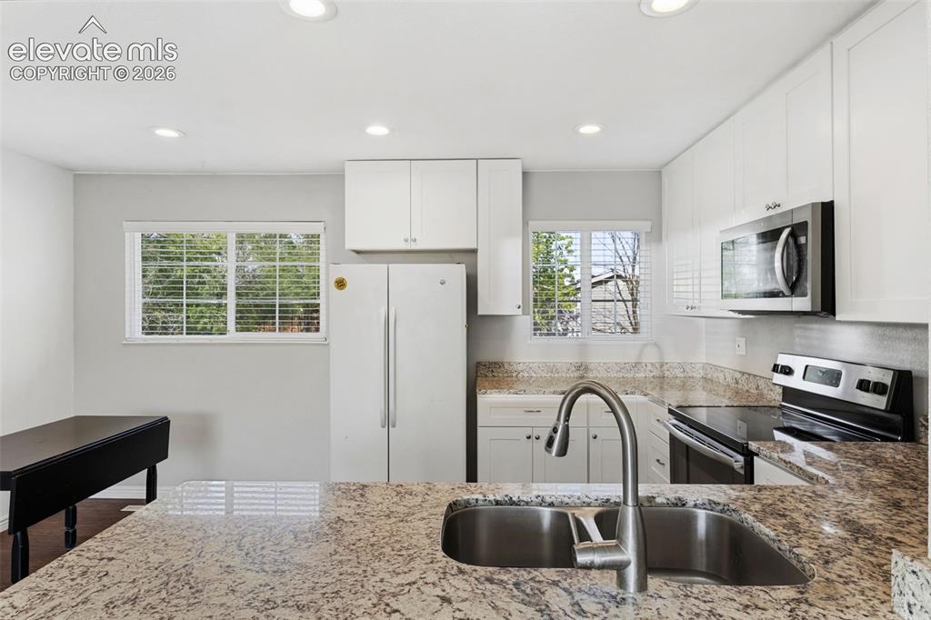 Image 13 of 34: Kitchen