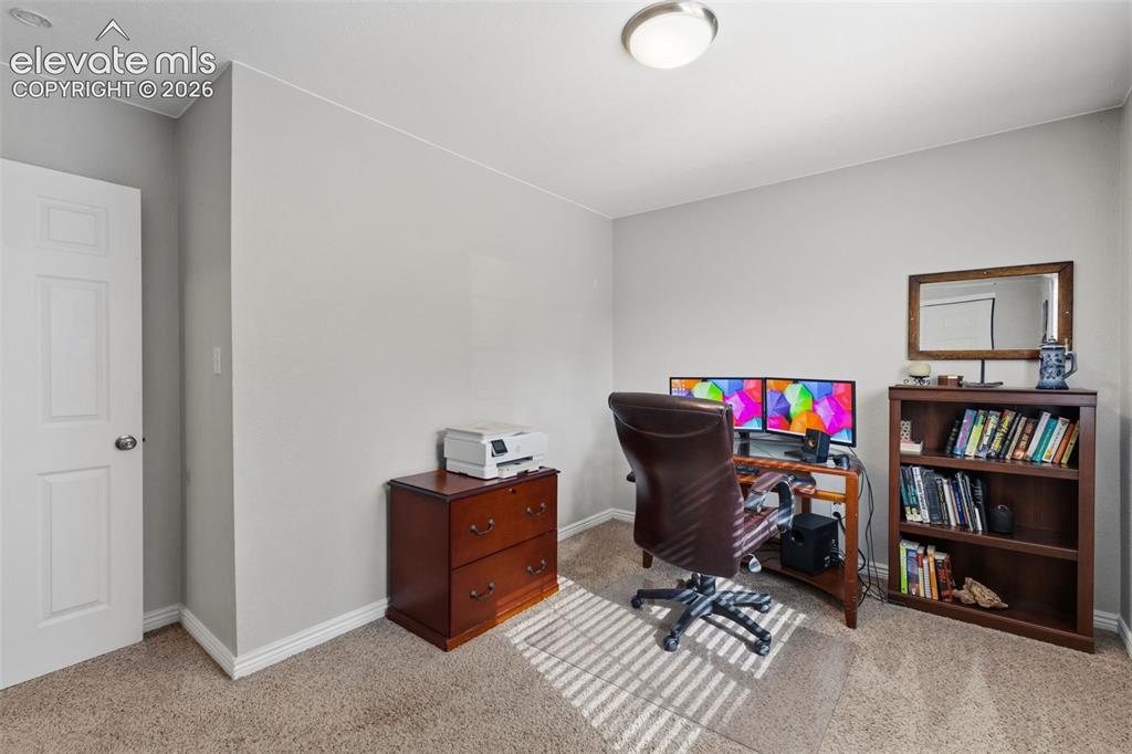 Image 18 of 34: Office