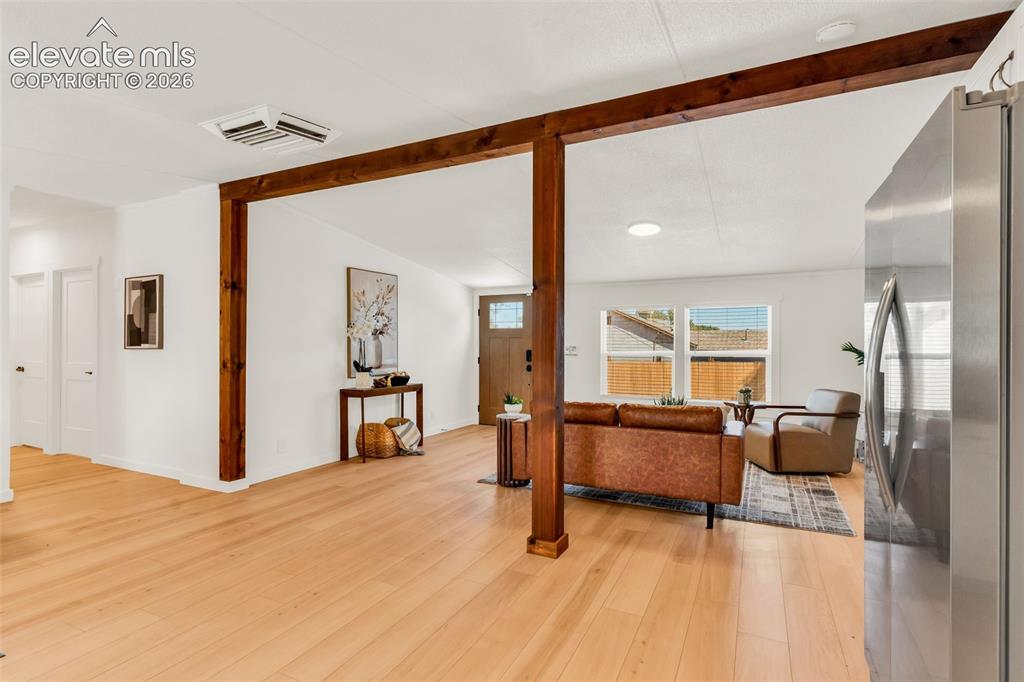 Image 15 of 49: Living Room