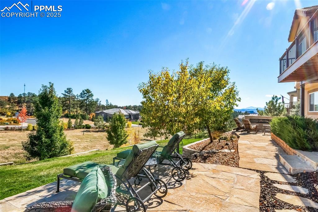 Image 39 of 50: Patio