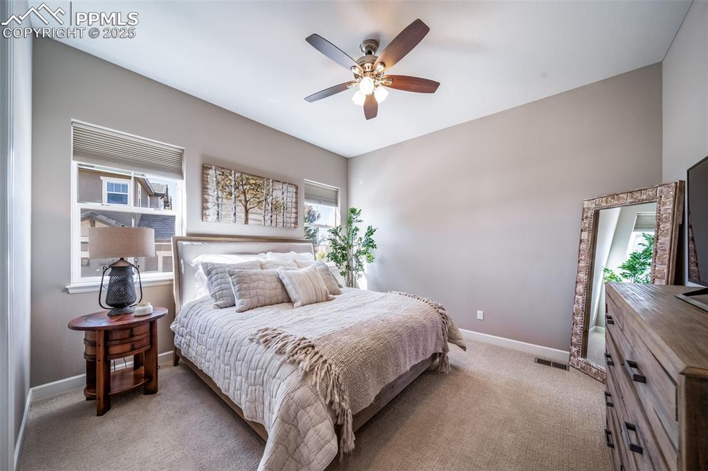 Image 9 of 50: Bedroom