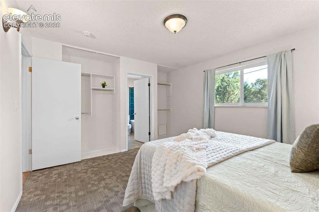 Image 16 of 49: Bedroom