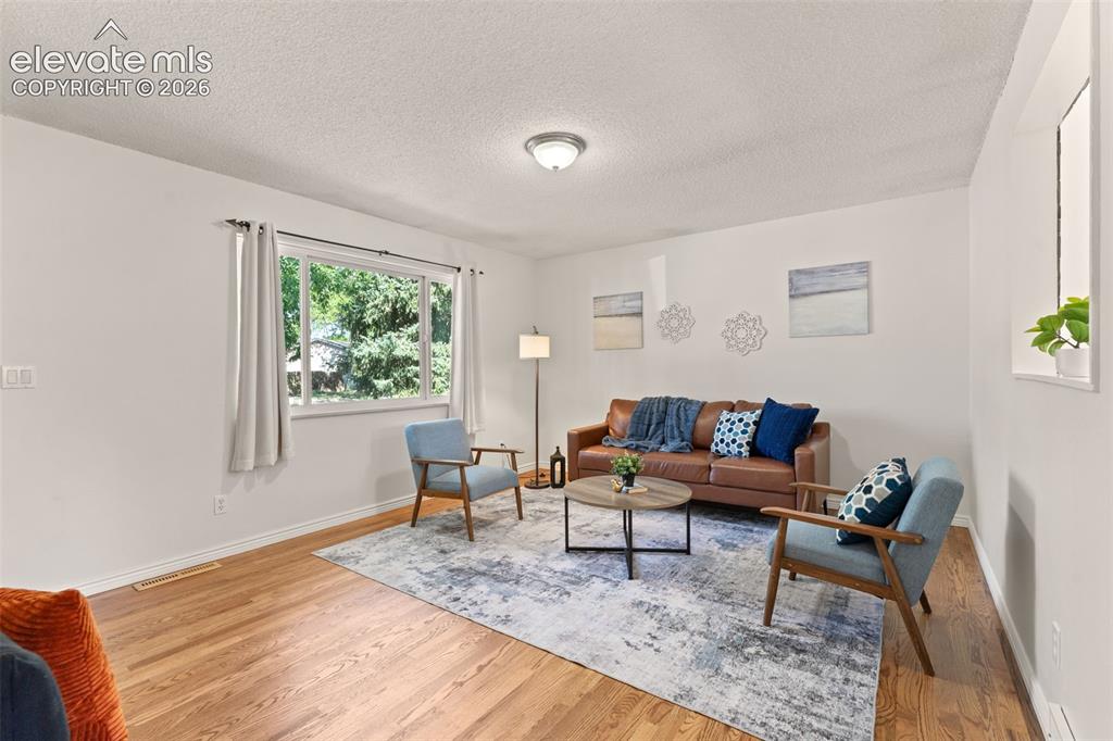 Image 4 of 49: Living Room