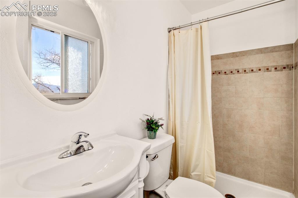 Image 17 of 45: Primary Bathroom