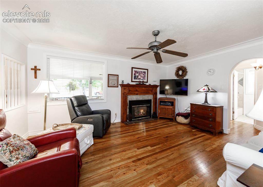 Image 5 of 45: Living Room