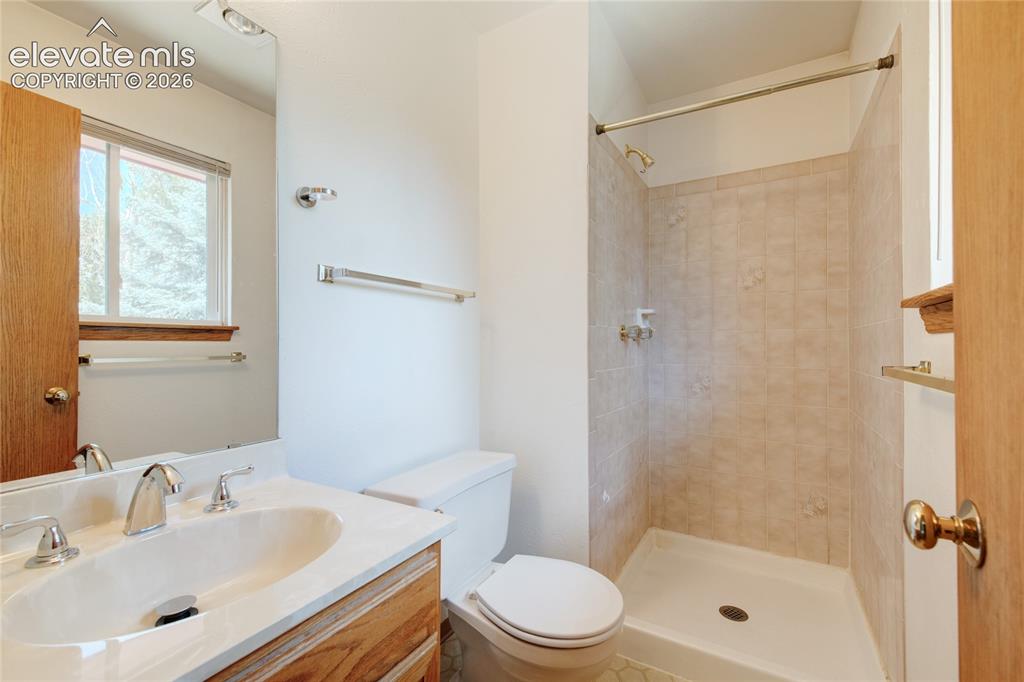 Image 21 of 41: Master Bathroom