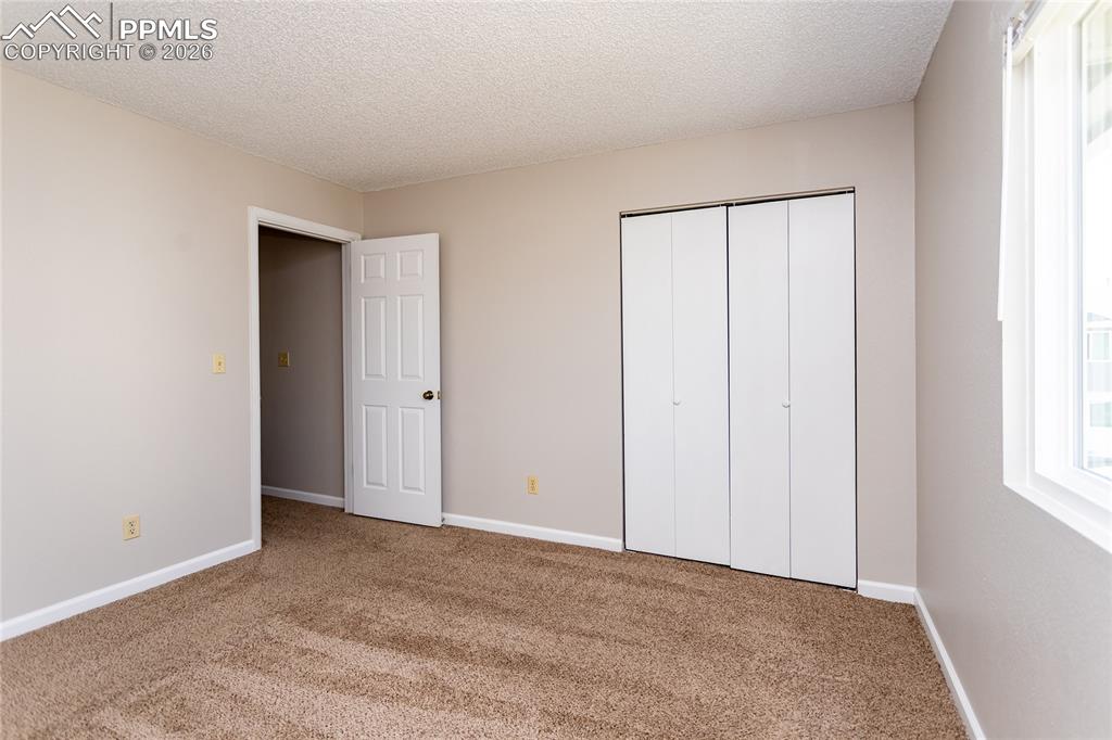 Image 28 of 31: Bedroom