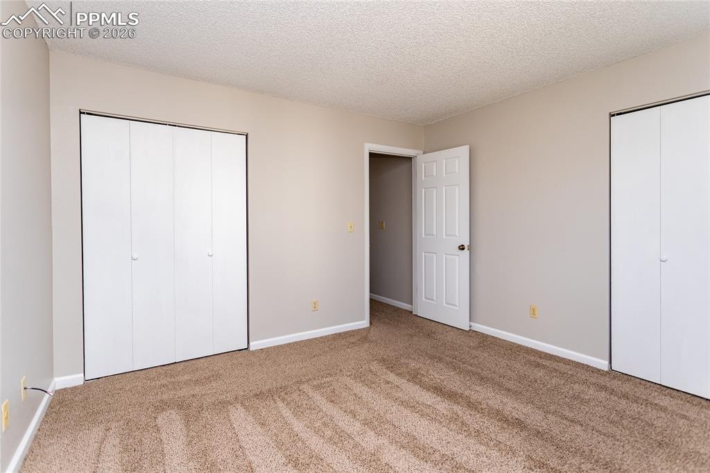 Image 29 of 31: Bedroom