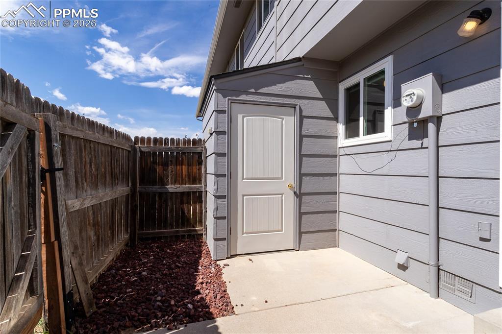 Image 6 of 31: Storage