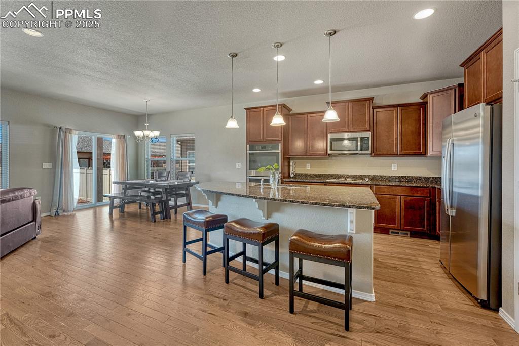 Image 5 of 37: Kitchen