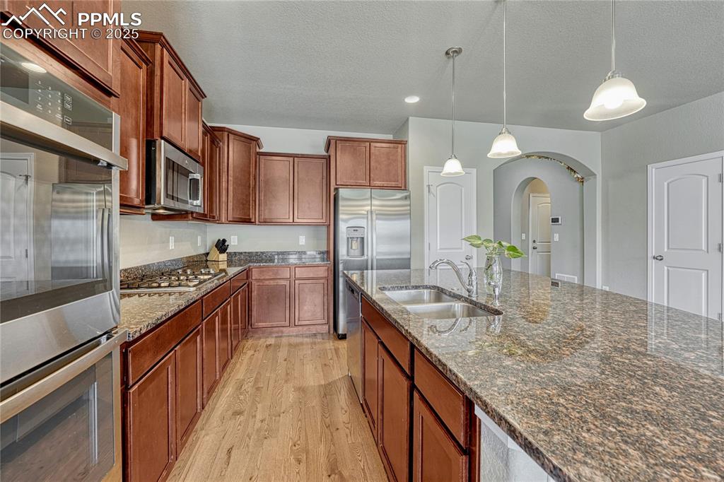 Image 8 of 37: Kitchen