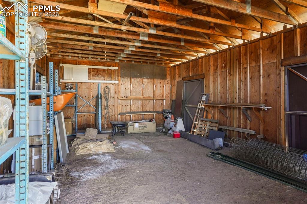 Image 7 of 43: Garage