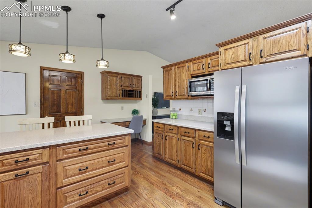 Image 11 of 48: Kitchen