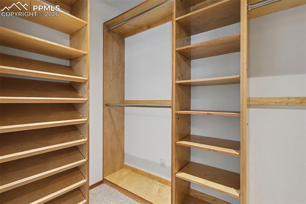 Image 18 of 48: Closet